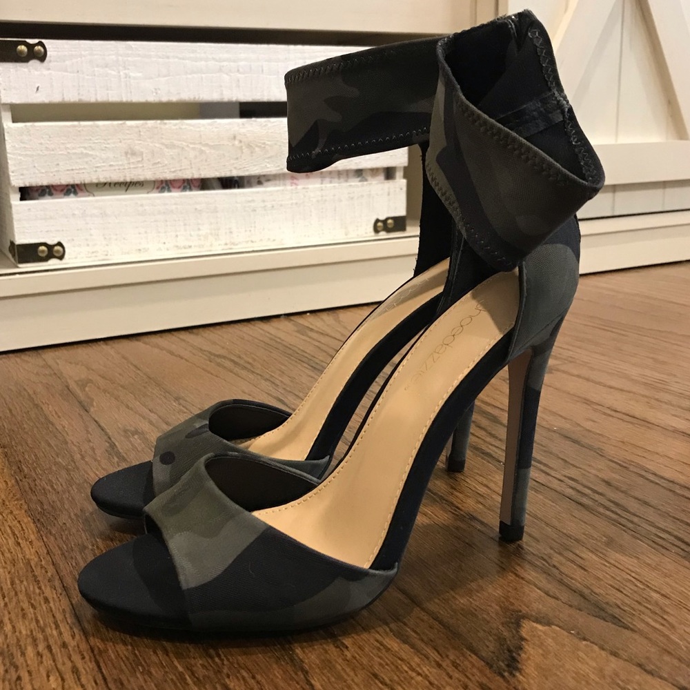 Shoe Dazzle Camo Zip-Up Strap Heel